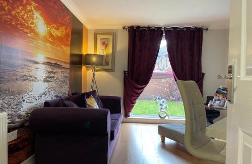 Motherwell Apartamento | HLA - KING COURT APARTMENT 2