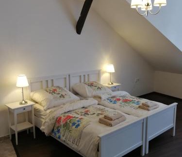 Hradec Kralove Casa | Hnízdo Snů