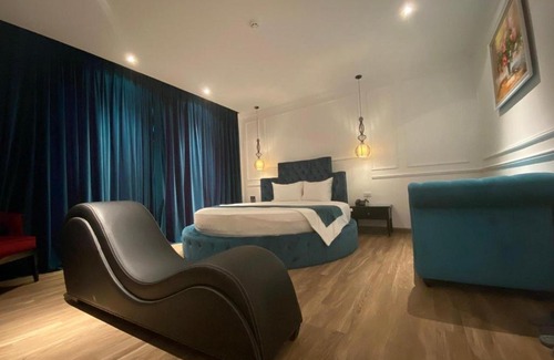 Hanoi Hotel | Hoàng Tử Hotel CS4 - Ngõ 12 Trần Kim Xuyến, Yên Hoà - by Bay Luxury