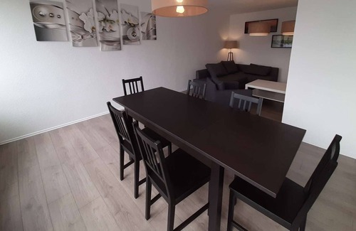 Rommerskirchen Apartamento | HÖ01 large apartment with dryer and washing machine