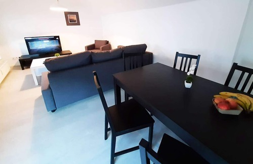 Rommerskirchen Apartamento | HÖ01 large apartment with dryer and washing machine