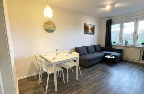 Groß Stieten Apartamento | HÖ01 large apartment with dryer and washing machine