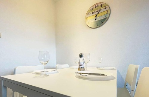 Groß Stieten Apartamento | HÖ01 large apartment with dryer and washing machine