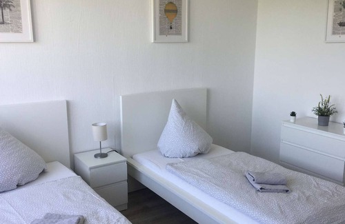 Hackenbroich Apartamento | HÖ01 large apartment with dryer and washing machine
