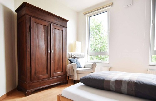 Chorweiler Apartamento | HÖ01 large apartment with dryer and washing machine