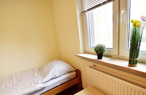 Rheidt Apartamento | HÖ01 large apartment with dryer and washing machine