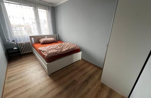 Prague 4 Apartamento | Hoa Stay - metro station Pankrac