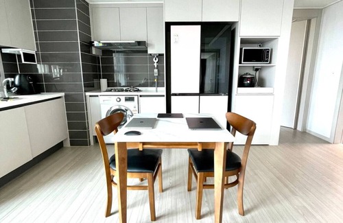 Jayang-dong Apartamento | Hoban Apartment KonKuk Univ Station. Fast Wifi. Super Quiet.