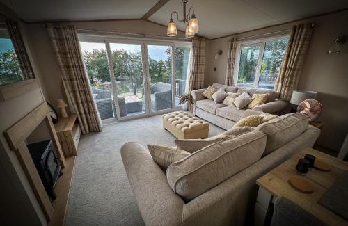 Longridge Cabina | Hobbit - House Of The Owl - Luxury Lodge