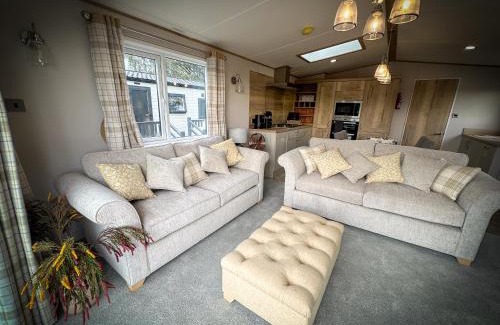 Longridge Cabina | Hobbit - House Of The Owl - Luxury Lodge