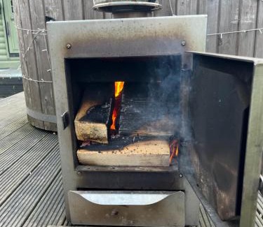 Accrington Otro | Hobbit Hut