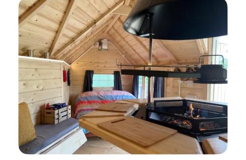 Accrington Otro | Hobbit Hut