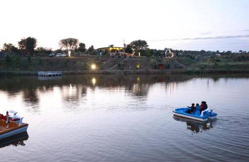 Gujar Khan Otro | Hobbiton Hotels And Resorts