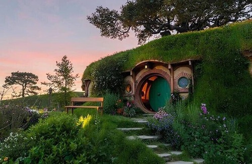 Gujar Khan Hotel | Hobbiton LakeSide Resorts