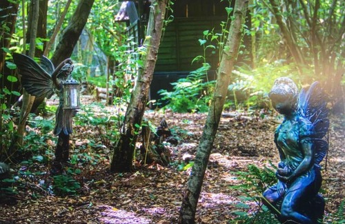 Swalecliffe Otro | Hobbity Bell Hobbity log burner - Hobbity stay