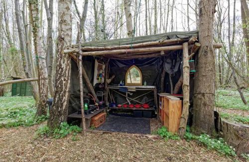 Swalecliffe Otro | Hobbity Bell Hobbity log burner - Hobbity stay