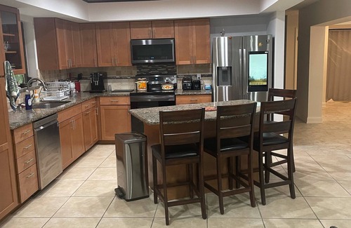 Hobe Sound Casa | Hobe sound 8 minutes away from the beach! Walk into Jonathan Dickinson park!