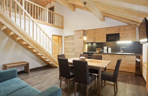 Staudach-Egerndach Apartamento | Hochlerch vacation apartment, 100 m² for 1 to 8 people, 2 bedrooms, kitchen/living room, shower/WC, WLAN