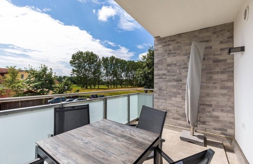 Boltenhagen Apartamento | Hochwertiges Ferienapartment mit Sonnigem Balkon und nur 200 m zum Ostseestrand - Aparthotel