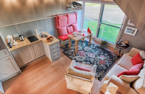 Großmorsum Apartamento | Hochwertig Ausgestattete Wohnung in Ruhiger Lage mit Unverbautem Wattblick