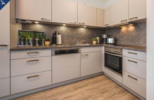 Zirchow Apartamento | Hochwertiges Ferienapartment in Ruhiger Lage, mit Kostenfreiem Wlan, Stellplatz