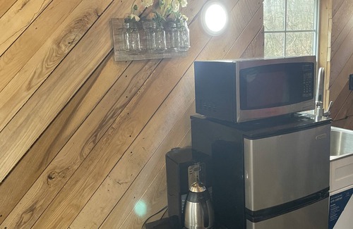 Logan Cabina | Hocking Half-Pint Cottage