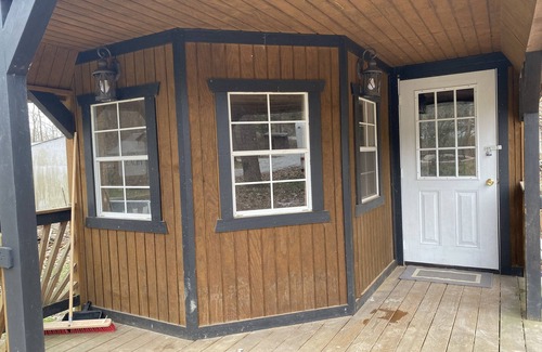 Logan Cabina | Hocking Half-Pint Cottage
