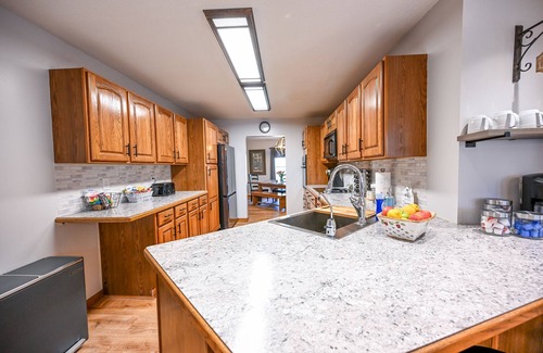 Rockbridge Casa | Hocking Hills Luxury-Mins to the caves & trails. HotTub. FirePit. Gameroom WiFi