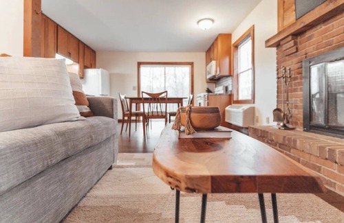 Logan Cabina | Hocking Hollows, cabin on 22 acres