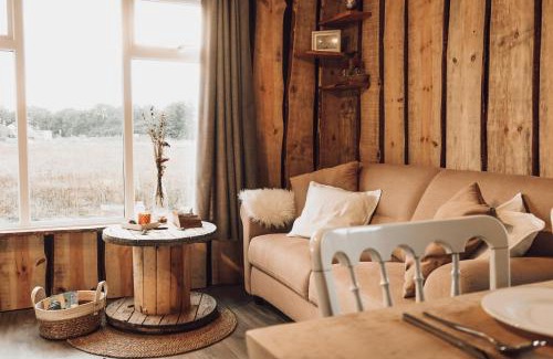 Heythuysen Chalet De Esquí | Hoeve Twente - De Torenvalk