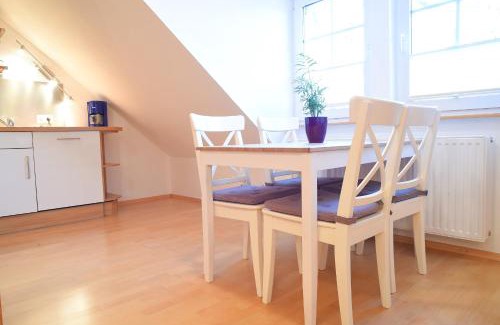 Niederberndorf Apartamento | Hof Köhne - Altes Bauernhaus - Wohnung Dachstube links