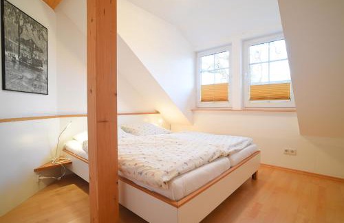 Niederberndorf Apartamento | Hof Köhne - Altes Bauernhaus - Wohnung Dachstube links