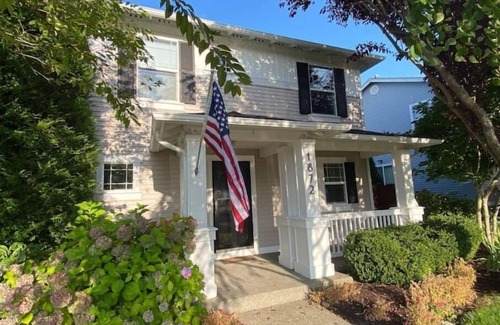 Dupont Casa | Hoffman Hill Flat