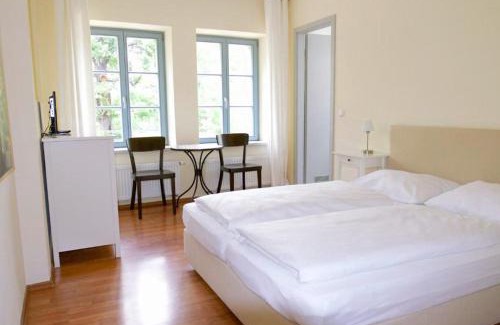 Innere Neustadt Hotel | Hofgarten 1824 Hotel garni