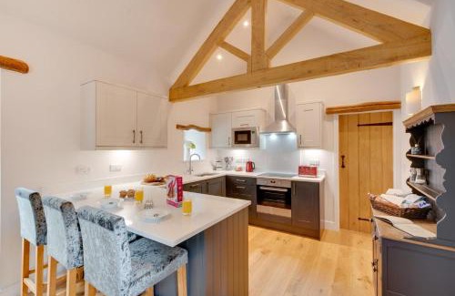 Castleton Casa | Hog Barn at Howe End