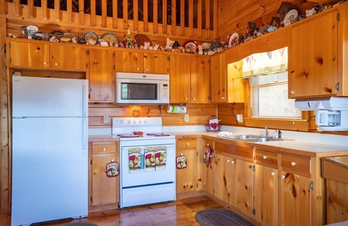 Cherry Log Cabina | Hog Heaven - Cherry Log GA