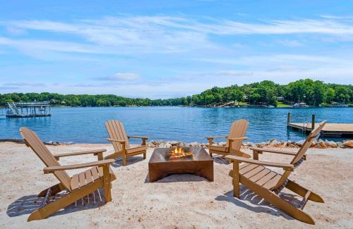 Mayhew Casa | Hogan Crest