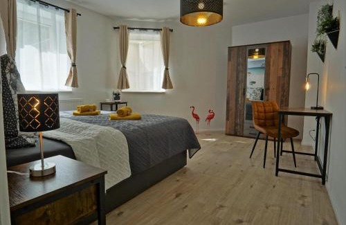Brandenburg an der Havel Apartamento | HOGULU - 3 - RAUM - App 25 mit Balkon