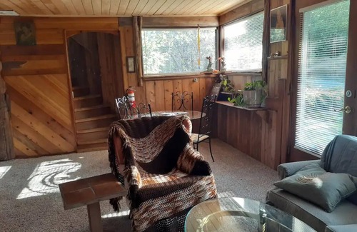 Forks Cabina | Hoh Chalet A cozy cabin on the Olympic Peninsula