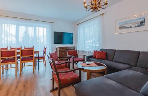 Bruck an der Grossglocknerstrasse Casa | Holiday Home Riki by Interhome