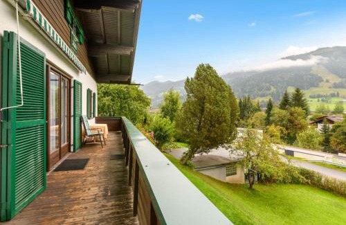 Bruck an der Grossglocknerstrasse Casa | Holiday Home Riki by Interhome
