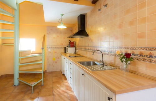 Fresneda de la Tiron Casa | Casa de vacaciones "Casa Rural Fresneda" con vistas a la montaña y jardín