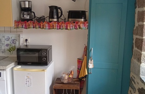 Saint-Martin-sous-Vigouroux Casa | Holiday Home 'Cantalou'