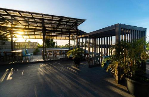 Laksmana Hotel | Hola Seminyak