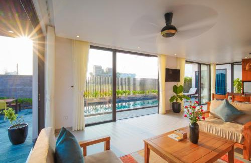 Cua Đai Casa | Hola Villa 1 by Ovui