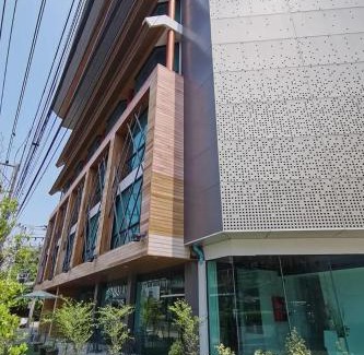Phitsanulok Hotel | Holatel Hotel Phitsanulok