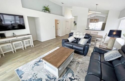 Westridge Casa | Holborn Delight home