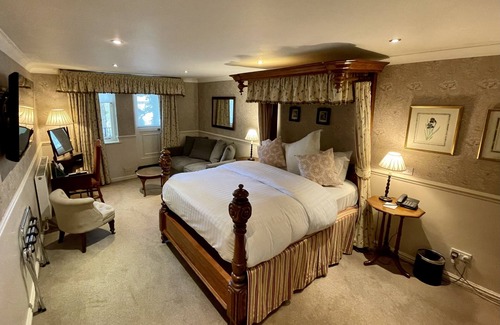 Ogden Hotel | Holdsworth House