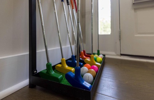 Gainesville Casa | Hole in 1
