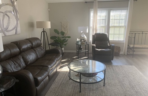 Winston - Salem Casa | Hole-In-One! 3BD on Golf Course!